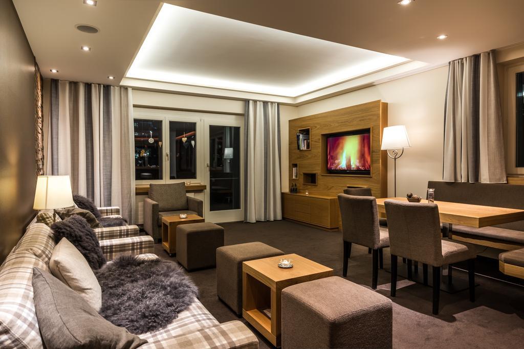 Hotel Mistral Superior サース フェー エクステリア 写真